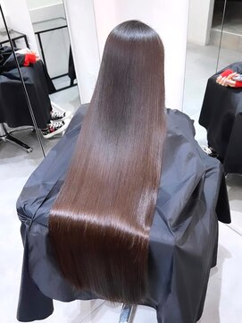 ラボ バイ アンキシム(Labo by AHNKISM) 【髪質改善】縮毛矯正/韓国ヘア/レイヤーカット/堀江