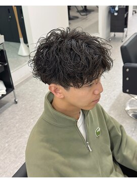 ブライト(BRIGHT) センターパートシャドウパーマ