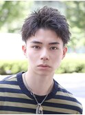 短髪アップバングルーズパーマショート