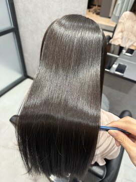 トレースバイエイト 浦和(trace by 8) 髪質改善美髪ストレート