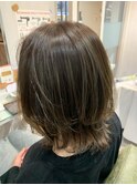 『オリーブアッシュ×ミディアムレイヤー』