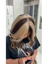 ベレーザシェルト(Beleza scelto) 15680ブリーチ&ダブルカラーレイヤー金髪黒髪バレイヤージュ