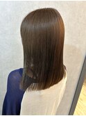 オリーブベージュ