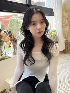 ハチ(HACHI) 顔まわりレイヤーで巻いても可愛く