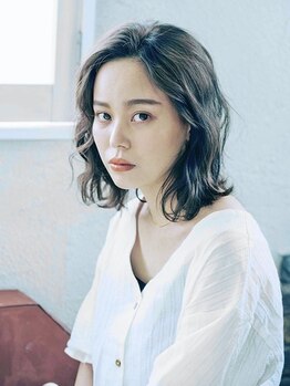 ゆったりと落ち着いた雰囲気の店内で周りを気にせずリラックス◇髪のお悩みなど何でもご相談ください☆