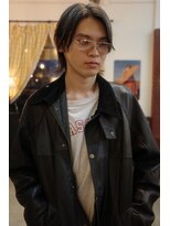 エディ(Edy)&nbsp;メンズセンターパートウルフカット眉毛カット韓国ヘアカルマヘア