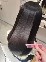 ククラ(CuCuLa)&nbsp;縮毛矯正×髪質改善enelで夏の時期の湿気対策に