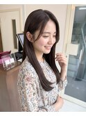 上品な艶髪まとまりのロングヘアスタイル髪質改善美髪艶感