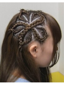 エクステ専門店ミキ 横浜店(MIKI) お花コーンロウ♪