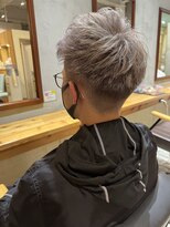 ポルム パプリカ(polum paprika)&nbsp;20代刈り上げハイトーンマッシュ★アッシュカラー