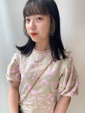 アトロ(Atoro) 顔まわりにデザイン×透け感カラー