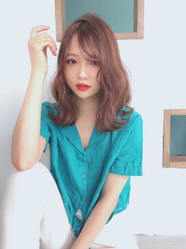 リノ 金山(Rino) デザインカラー/レイヤーカット/ウェットヘア/オリーブベージュ