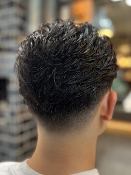 メリー(merry craftsman's factory) Low fade