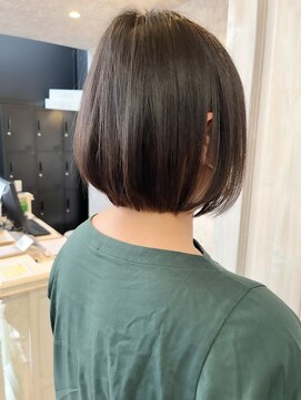 キャアリー(Caary) 福山人気髪質改善ストレートダメージレス艶髪美髪ショートボブ