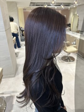 ミズチャーム(Ms.CHARM) レイヤーカット×暗髪