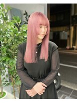 ナナ(NANA)&nbsp;ピンク/ブリーチ/カラー/レイヤーカット/ロングヘア