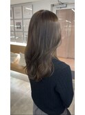 艶を纏うオリーブベージュ×くびれミディレイヤー/新宿