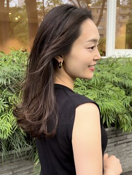 ビュートリアム 広尾(BEAUTRIUM) レイヤーカット　ロングヘア　大人ヘア　広尾　恵比寿　30代