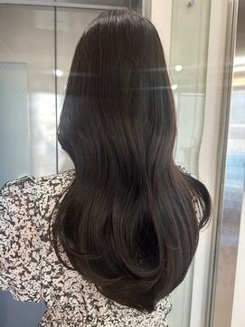 アリスバイアフロート 自由が丘(ALICe by AFLOAT) レイヤーカット／暗髪／オリーブ【自由が丘】