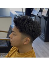 ２剤塗布 [平塚/伊勢原/小田原/茅ヶ崎/寒川/秦野/メンズ/パーマ/眉カット/ツイスト/メンズパーマ]