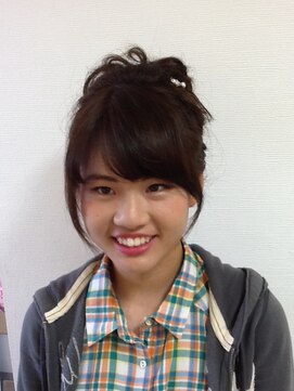 ルシード スタイル レクラ 栄生店(L'UCIDO STYLE L'eclat) カールをいかしたドレスヘアー