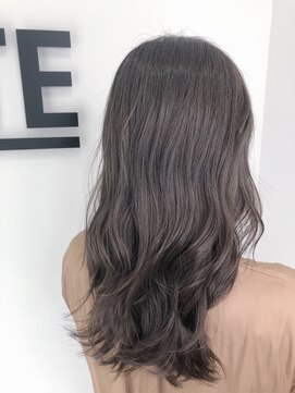 モーション 新宿(motion) ナチュラルグレージュ