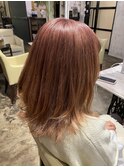 ピンクベージュ