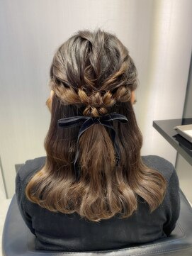 ハルキミナト ジャパン ヨコハマ(HARUKI MINATO japan YOKOHAMA) ハーフアップアレンジ/お呼ばれヘア/結婚式ヘア/ヘアセット