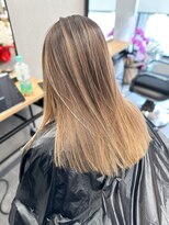 エレクシィ(ELEXY)&nbsp;セミロング　ナチュラルバレイヤージュカラー