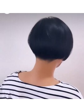 ヘアーアンドメイクアップモパ ミニボブ