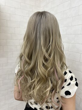 イイカンジヘア(iikanji hair) 【iikanji hair】ロング×ミルクティベージュ×ハイライトピンク