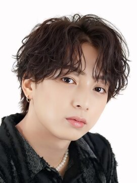 オーシャントーキョーウエスト 心斎橋 (OCEAN TOKYO WEST) スパイラルパーマセンターパートウルフシースルーフェザーパーマ