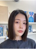 パツッと切りっぱなしクールストレートワンレングスボブ前髪なし
