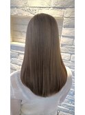 くすみカラーで魅せる、やわらかストレート/縮毛矯正