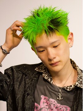 オーシャントーキョー 神戸(OCEAN TOKYO KOBE) 刈り上げスパイキーショートグリーンブラックデザインカラー