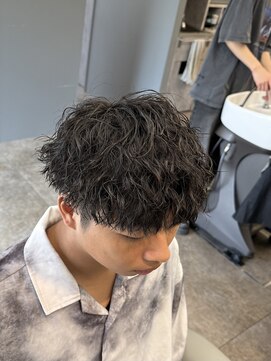 ノイセル 西本町(Noisyle) フェザーパーマスパイキーショートブルーブラックサーフカールy