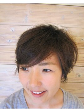 ヘアーズシェード(HAIR'SSHADE) ヌーディナチュラルショート