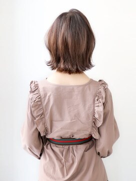 フーチー クーチー アマティー 豊中店(FUCHI KUCHI amati) クセ以上カール未満ボブ