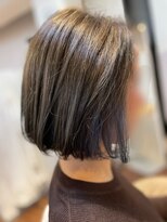 アトリエアルシュ(atelier ARCHE) インナーカラーで楽しむ前下がりボブ