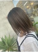 シルバーベージュカラー