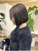 丸みボブオリーブベージュイルミナカラー前下がりカット