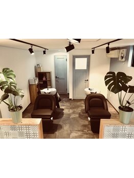 アットホームな雰囲気のサロンで過ごすリラックスタイム＊日々の疲れを癒すヘッドスパを体験して♪