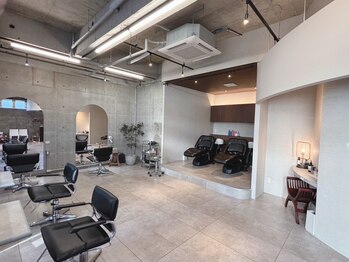 ナンバージュウサン(no.13)の写真/《居心地の良いサロン》