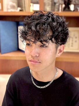 レイエレガンス(Rei Elegance) 動きのあるパーマスタイル