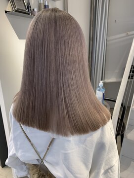 シキ 渋谷(siki) ハイトーン/ブリーチ/レイヤーカット/シアーカラー/渋谷/原宿