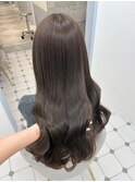 透明感たっぷりオリーブグレージュ