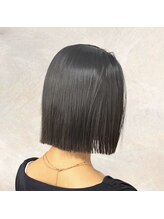 【髪質改善縮毛矯正×似合わせカット】癖で広がりが気になる方バッサリ短くカットしても収まりのいいボブに