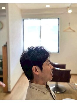 JOJO hair design【ジョジョヘアーデザイン】の写真/ビジネスと遊びを両立。朝のセットが劇的に楽になる、JOJO独自の「オリジナルアイロンパーマ」