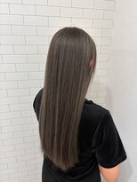 イロ ジェイアール JR奈良店(IRO) ダブルカラーで叶える透明感グレーカラー