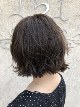 イチゴイチ(151e) 【151e 戸塚】*切りっぱなし外ハネボブ+フォギーグレイ*